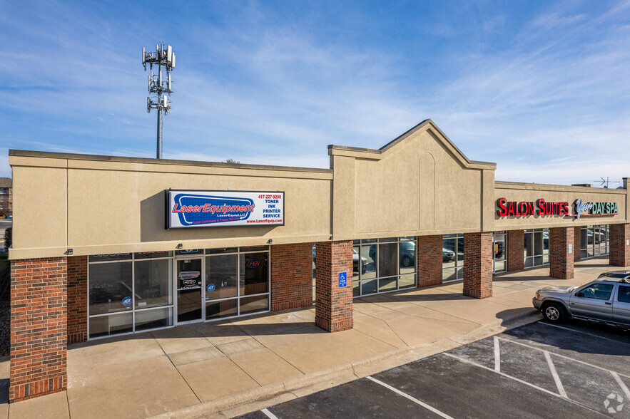 1711 W Battlefield St, Springfield, MO for lease - Building Photo - Image 3 of 6