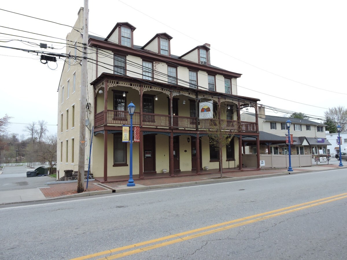 37 Bridge St Phoenixville Pa 19460 Hotel Property For On Pickering Creek Inn