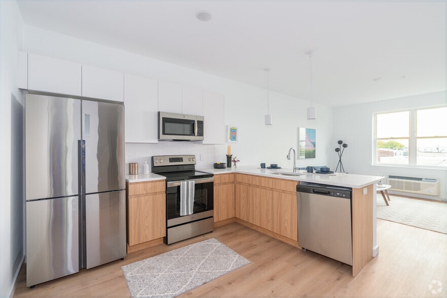 7127 Keystone St, Philadelphia, PA for lease - Interior Photo - Image 2 of 51