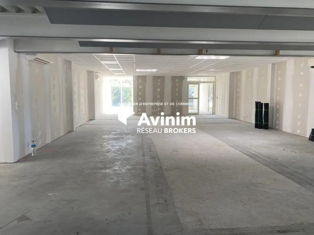 Flex in Montauroux for lease Building Photo- Image 1 of 18