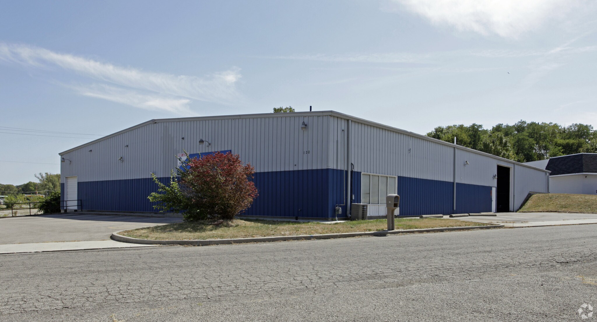 120 Graham Dr, Franklin, OH for sale Primary Photo- Image 1 of 1