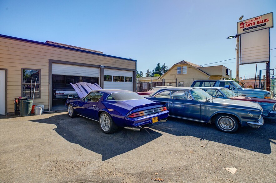 8658 SE Division St, Portland, OR for sale - Building Photo - Image 1 of 1