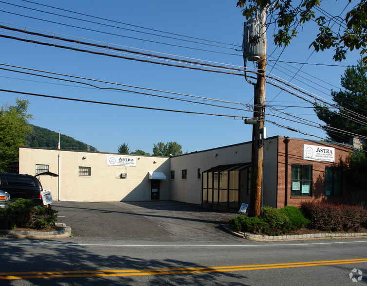 369 Bradhurst Ave, Hawthorne, NY for sale - Primary Photo - Image 1 of 12