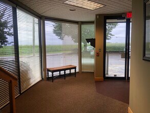 125 Peters Rd, New Holland, PA for lease Interior Photo- Image 2 of 9