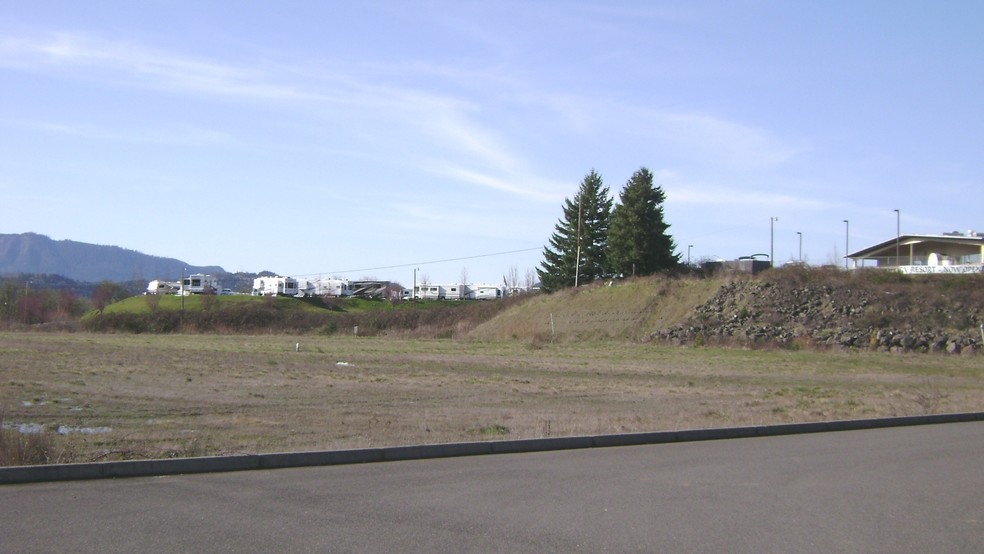 Dakota St, Sutherlin, OR for sale - Primary Photo - Image 1 of 1