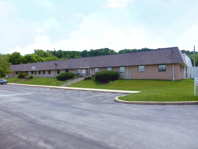 608-612 Jeffers Cir, Exton, PA for sale - Primary Photo - Image 1 of 1