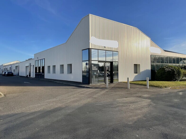 Flex in Reyrieux for lease - Building Photo - Image 1 of 18