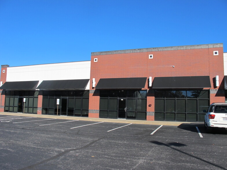 909 E Montclair St, Springfield, MO for lease - Building Photo - Image 1 of 2