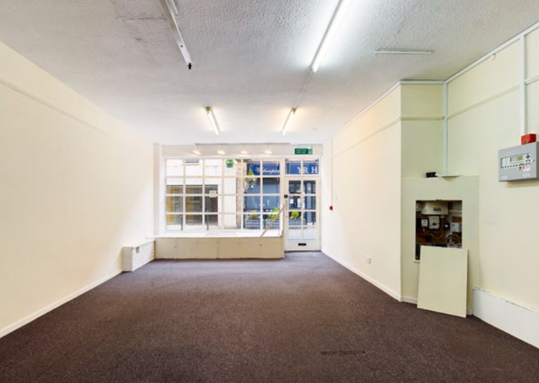 11-12 King St, Carmarthen for lease Interior Photo- Image 1 of 4