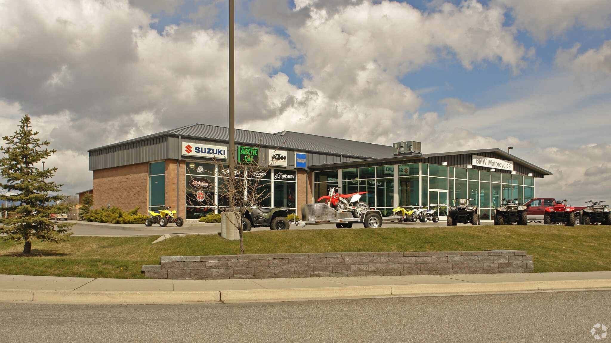 1525 E Edmondton Ave, Post Falls, ID for sale Primary Photo- Image 1 of 1