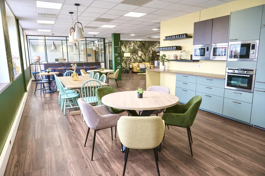 3 Boulevard Des Bouvets, Nanterre for lease - Interior Photo - Image 3 of 5