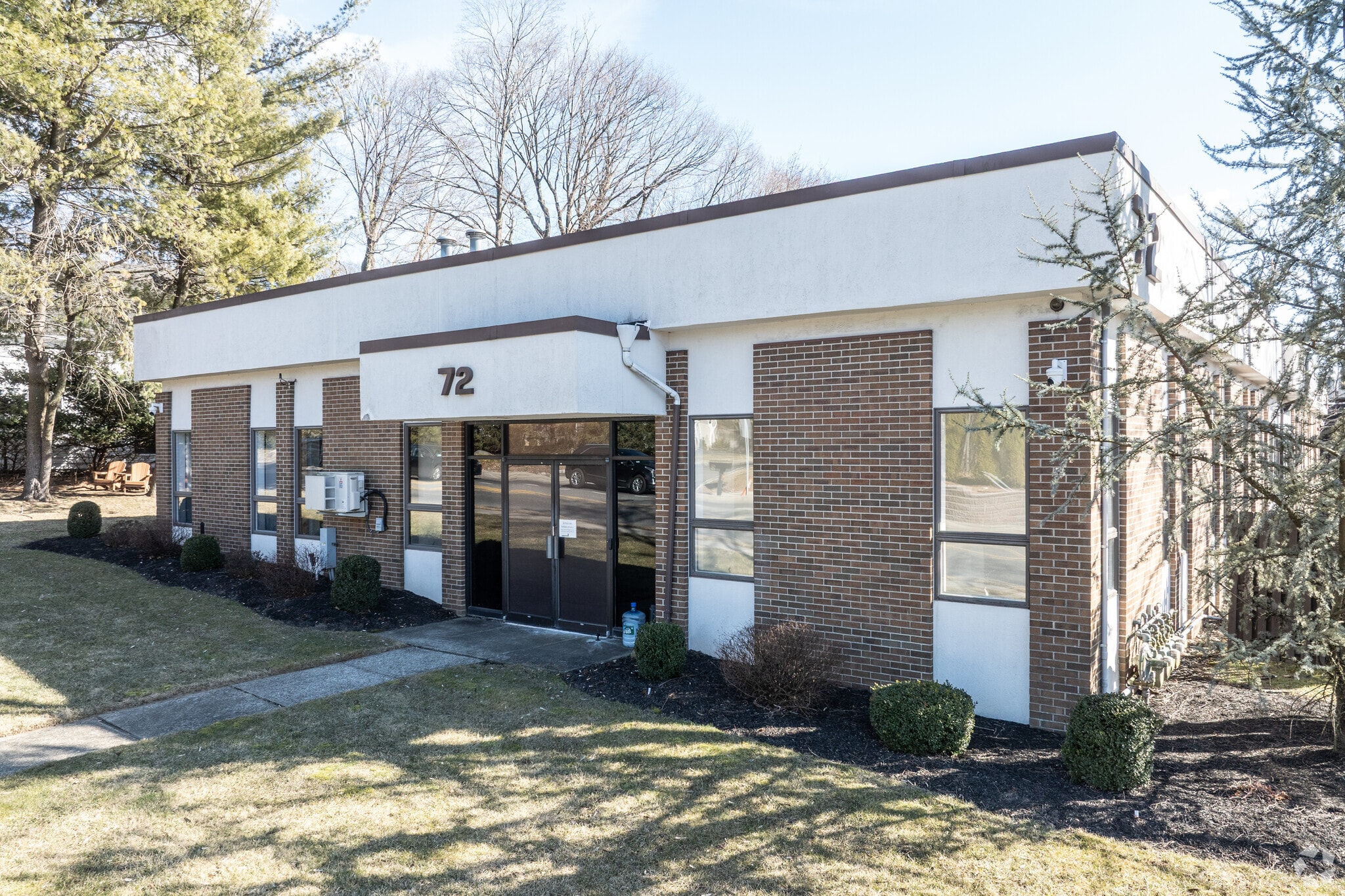 72 Summit Ave, Montvale, NJ for lease Primary Photo- Image 1 of 44