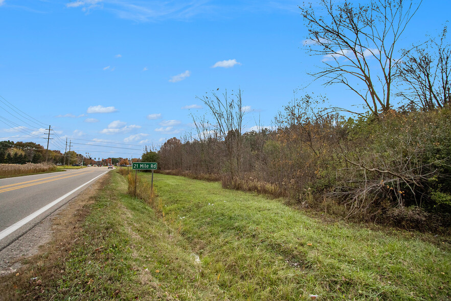 000 Fairchild, Macomb, MI for sale - Building Photo - Image 2 of 19