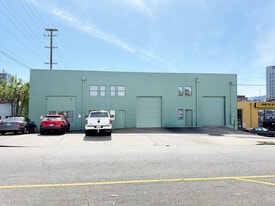 737-738 SE Washington St, Portland OR - Warehouse
