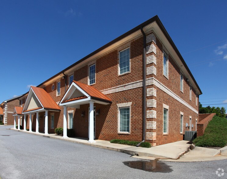 380-390 Racetrack Rd, McDonough, GA for sale - Building Photo - Image 2 of 3