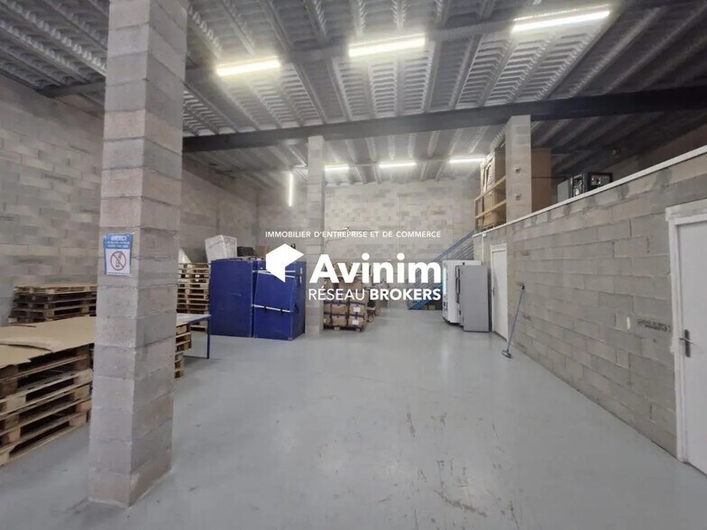 Industrial in Tremblay-en-France for lease - Interior Photo - Image 2 of 2