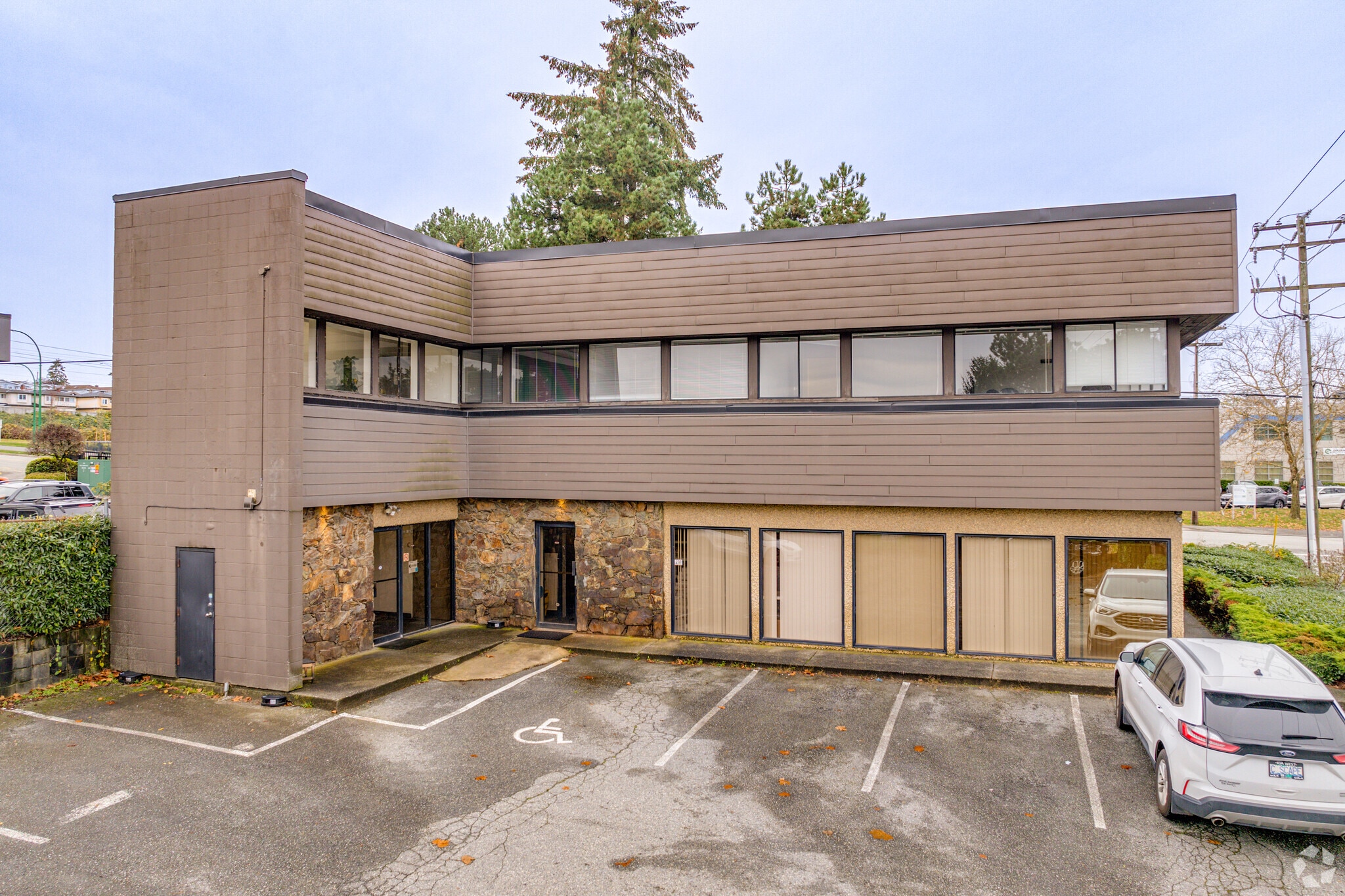 2800 Douglas Rd, Burnaby, BC for sale Primary Photo- Image 1 of 1