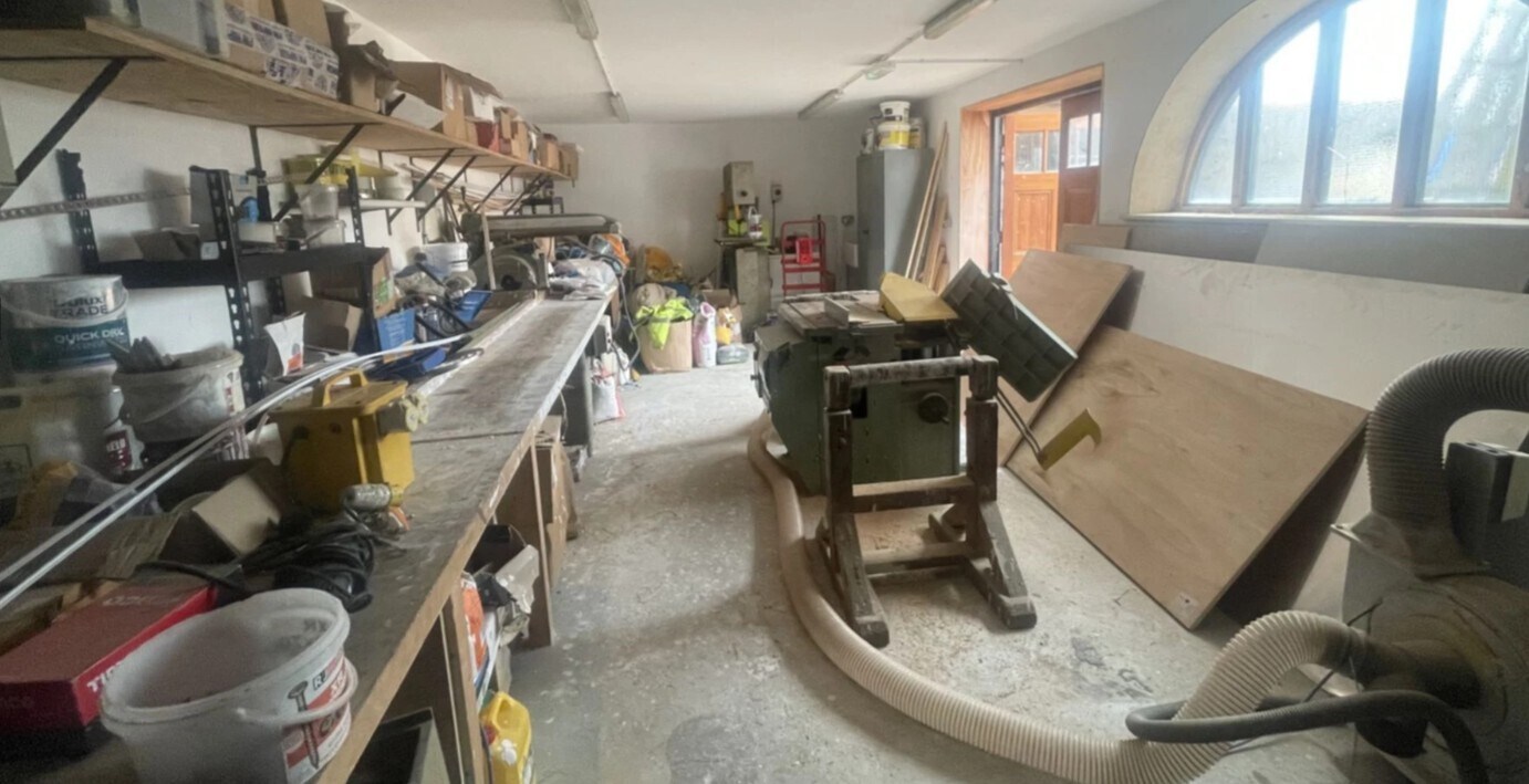 2 Park Rd, Hythe for lease Interior Photo- Image 1 of 2