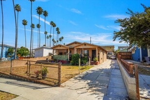 4 Units in Prime Glassell Park! - Fourplex or Quadplex