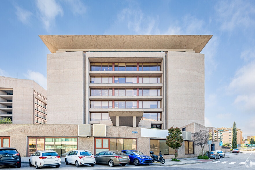 Avenida Hispanidad, 6, Madrid, Madrid for lease - Building Photo - Image 1 of 3