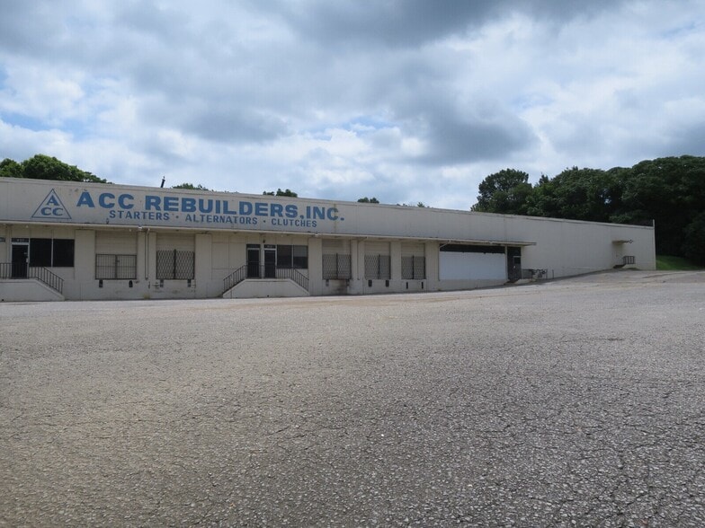 845 E E.H. Crump Blvd, Memphis, TN for sale - Building Photo - Image 2 of 18