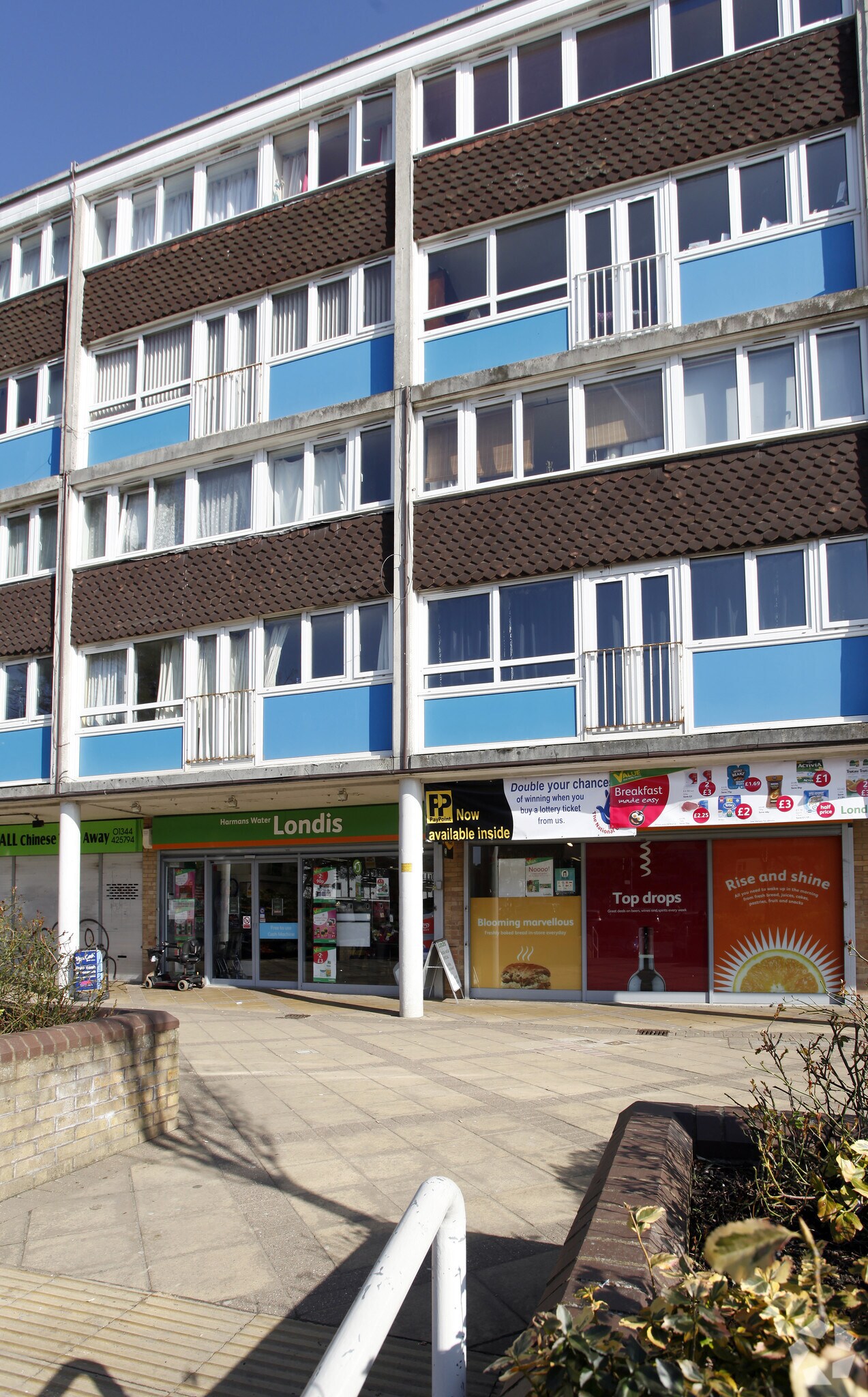 The Sq, Bracknell for sale Primary Photo- Image 1 of 4
