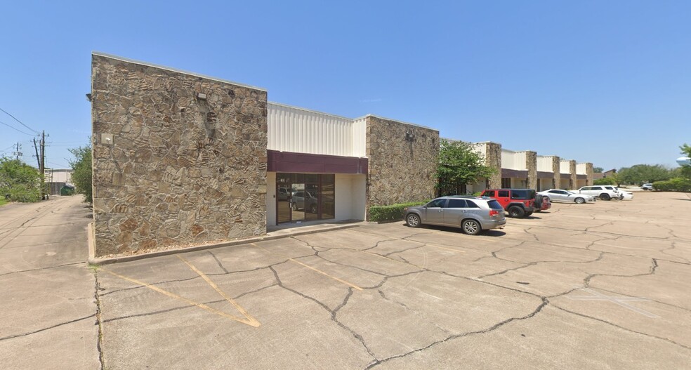 902-910 Gemini, Houston, TX for lease - Building Photo - Image 2 of 6