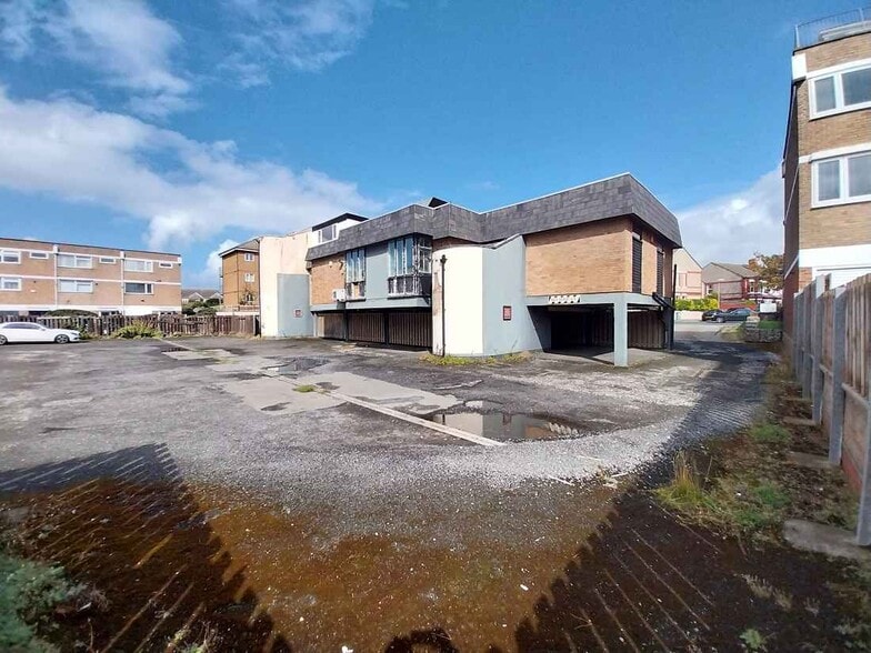 192 Hilbre Rd, Wirral for lease - Building Photo - Image 3 of 4