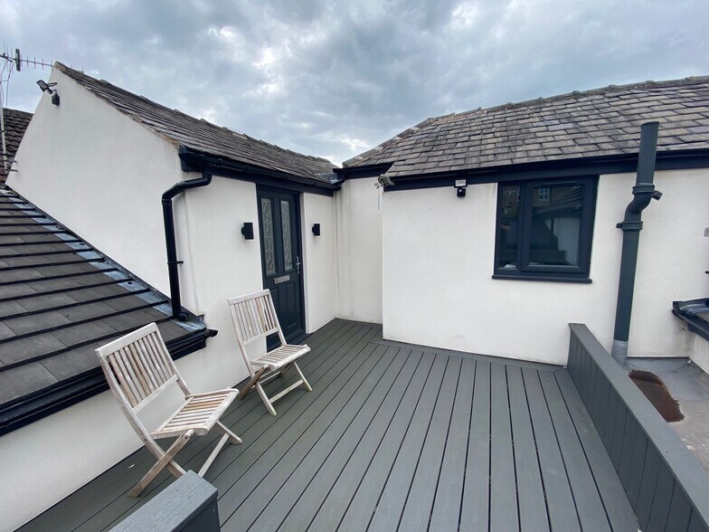 16 High St W, Glossop for sale - Interior Photo - Image 1 of 1