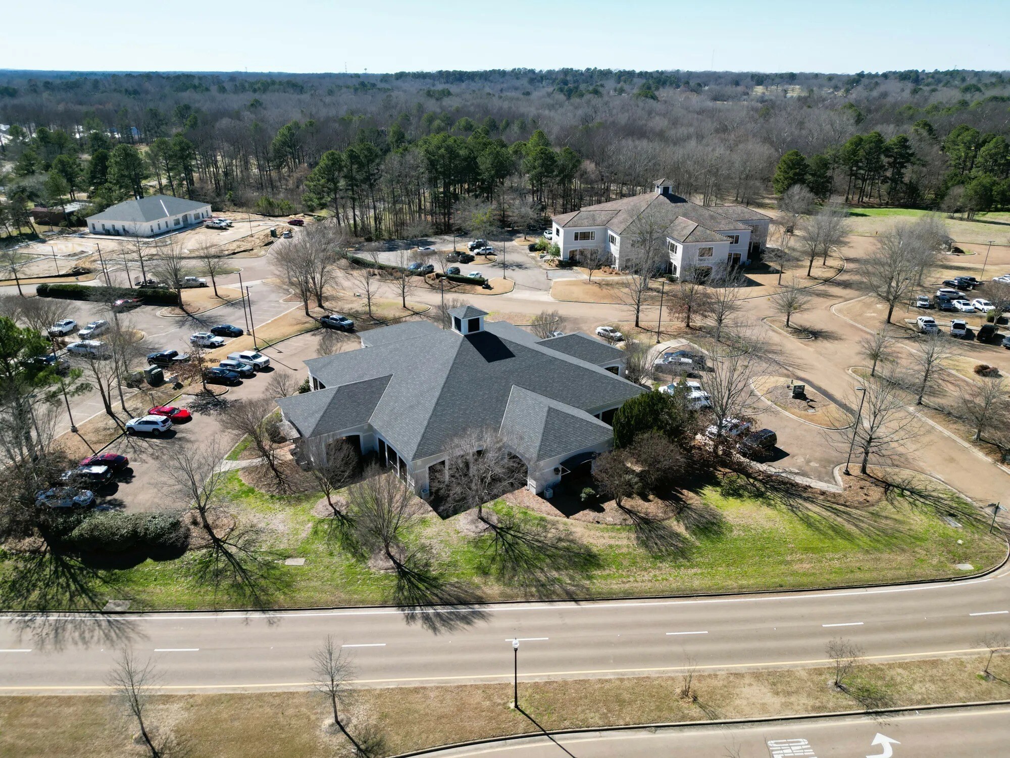 601 Crescent Blvd, Madison, MS for lease Building Photo- Image 1 of 23