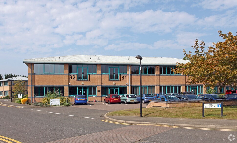 28-32 The Quadrant, Abingdon for lease - Building Photo - Image 3 of 6