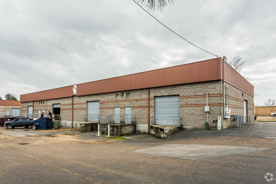 4200 Lamar Ave, Memphis, TN for lease - Building Photo - Image 2 of 16