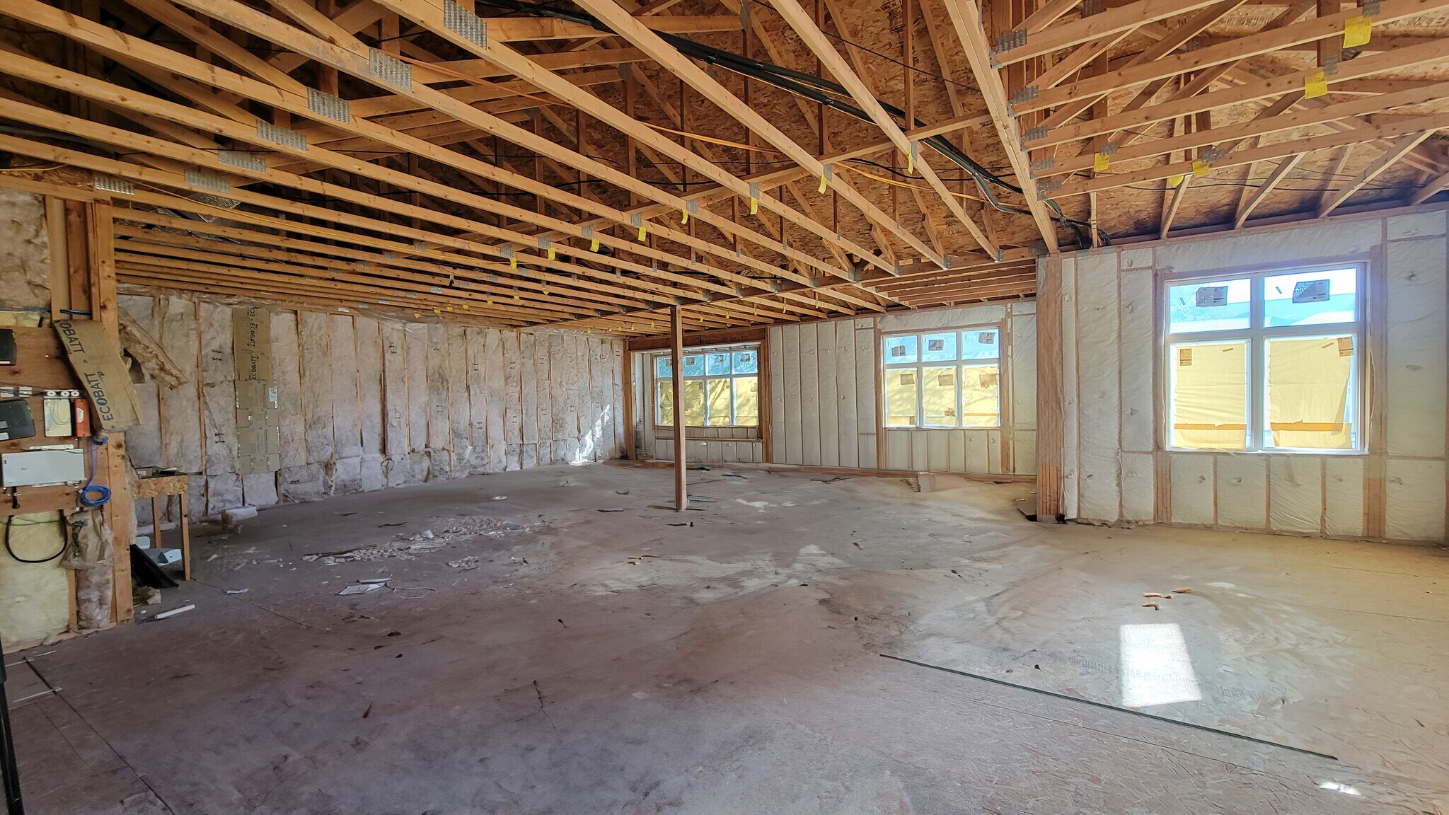 2207 W 1800 N, Clinton, UT for lease Building Photo- Image 1 of 2