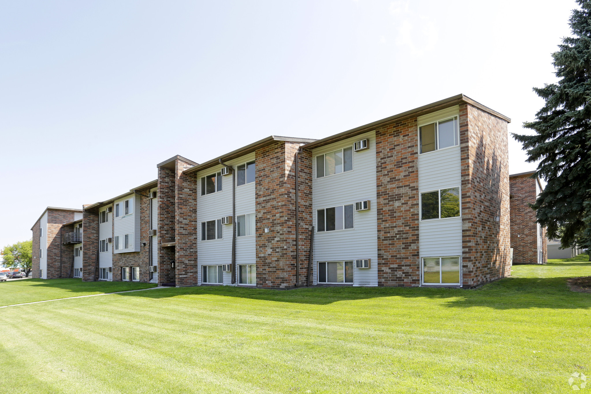 1110 Stanford Rd, Grand Forks, ND for sale Building Photo- Image 1 of 1