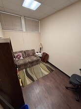 138 E Mistletoe Ave, San Antonio, TX for lease Building Photo- Image 1 of 2