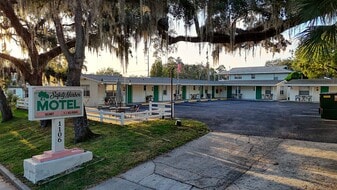 Safety Harbor Hotel - Motel