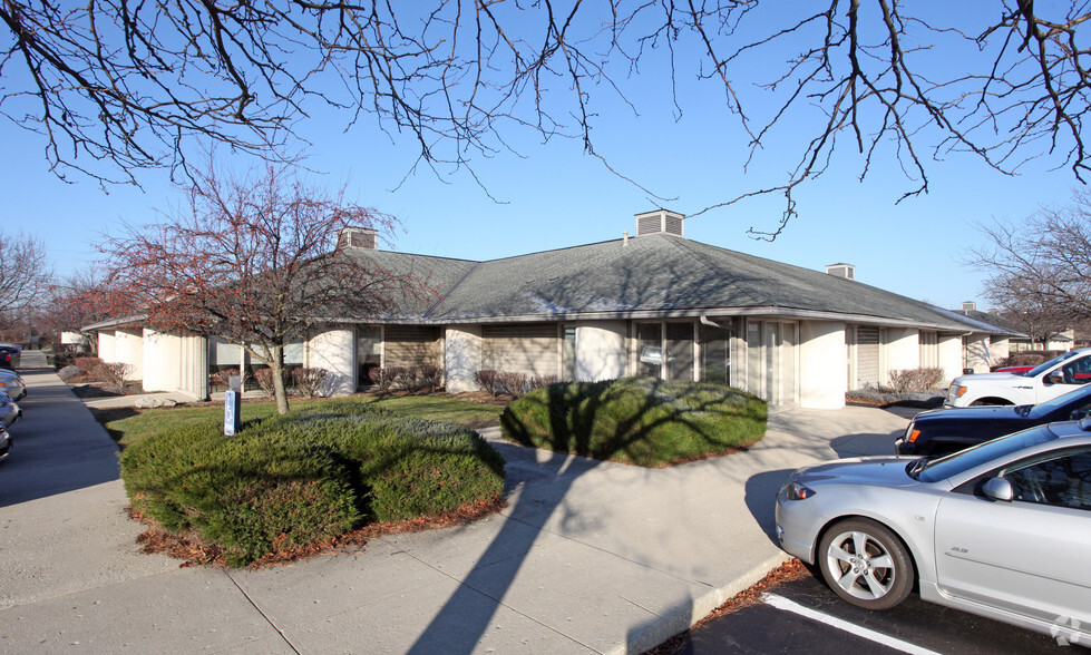 6631 Commerce Pky, Dublin, OH for lease - Building Photo - Image 3 of 30