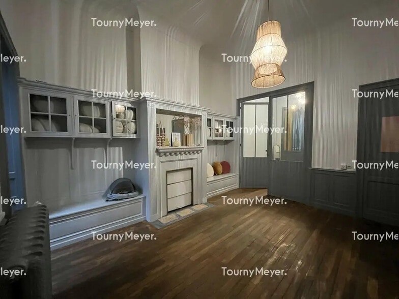 Office in Bordeaux for lease - Interior Photo - Image 3 of 6