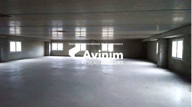 Location Bureaux 140 m² à 285 m²