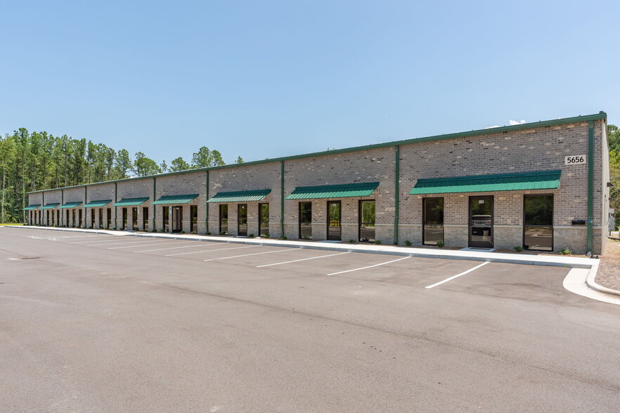 5656 Barbados Blvd, Castle Hayne, NC for lease - Primary Photo - Image 1 of 22