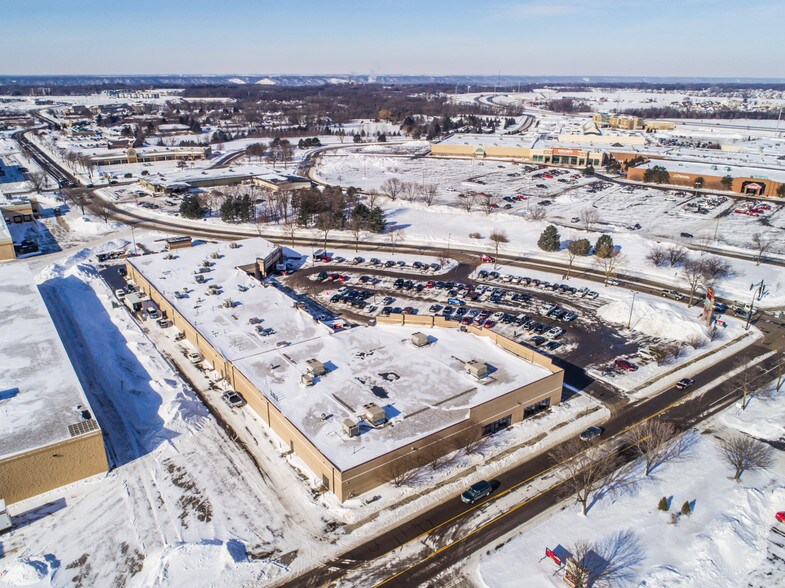 1809-1859 Adams St, Mankato, MN for lease - Building Photo - Image 1 of 14
