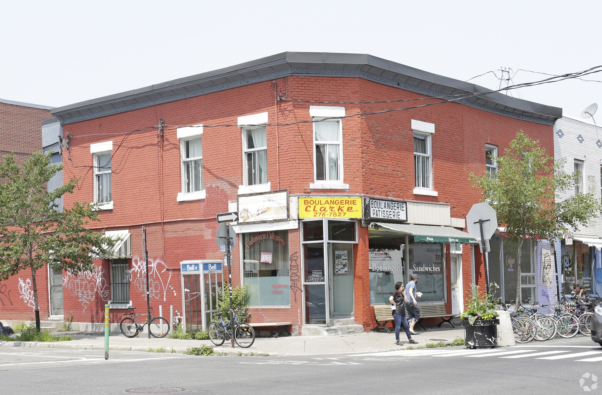 23-29 Rue Saint-Viateur O, Montréal, QC for sale Primary Photo- Image 1 of 3