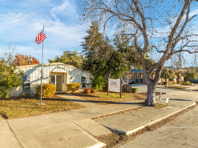 219 E Elm St, Hillsboro, TX for sale - Building Photo - Image 1 of 36