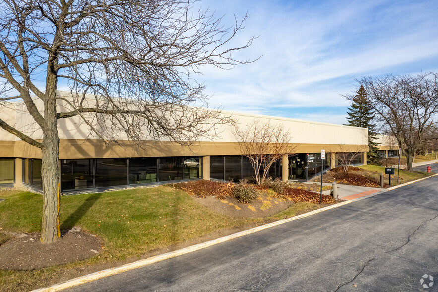 50 E Commerce Dr, Schaumburg, IL 60173 - Commerce Center | LoopNet