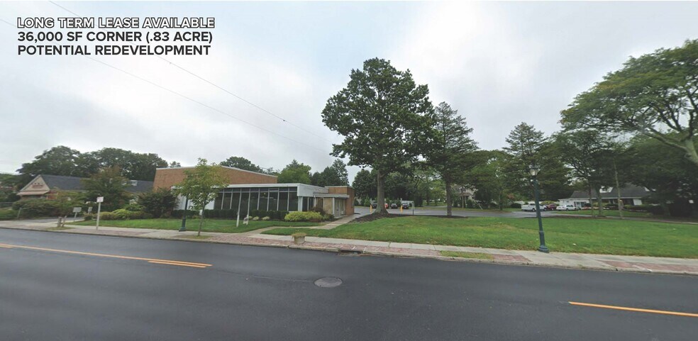 385 Larkfield Rd, East Northport, NY for sale - Building Photo - Image 1 of 1