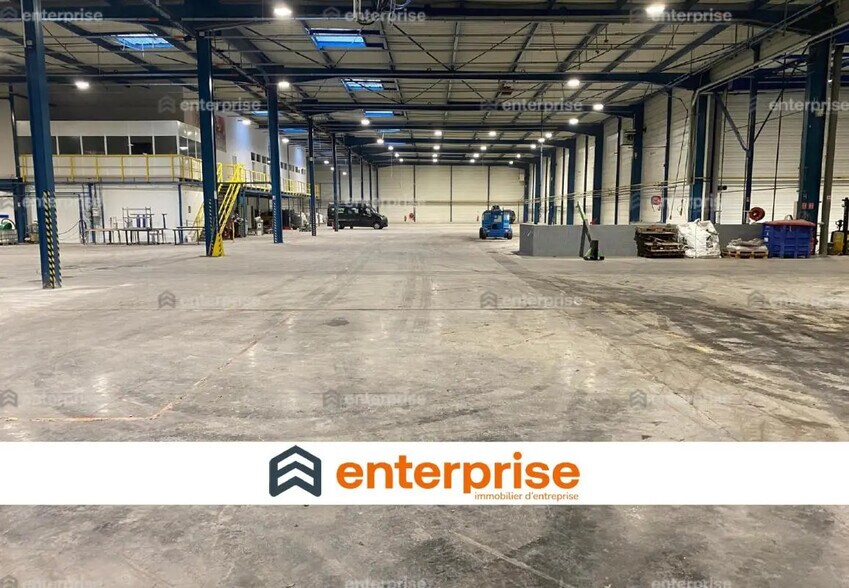 Industrial in Laon for lease - Building Photo - Image 1 of 3