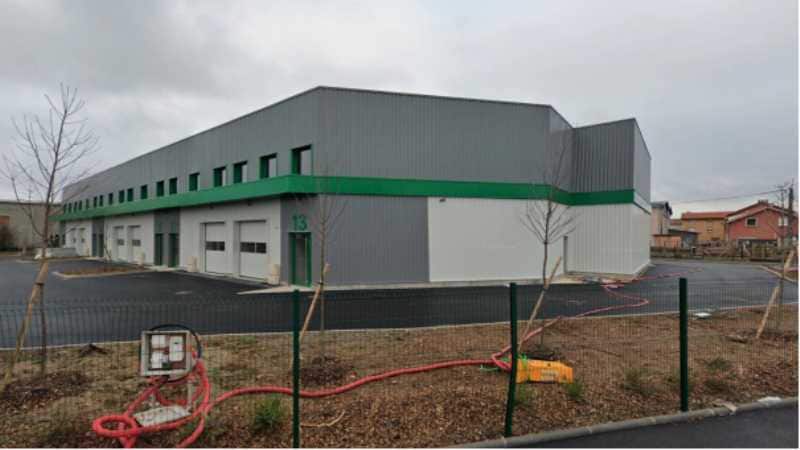 Flex in Mions for lease - Building Photo - Image 2 of 8