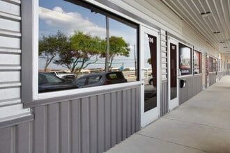 6923 W Loop 1604, San Antonio, TX for lease Building Photo- Image 1 of 5