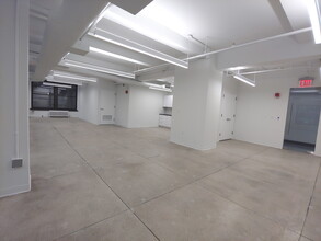 240 W 35th St, New York, NY for lease Interior Photo- Image 2 of 5