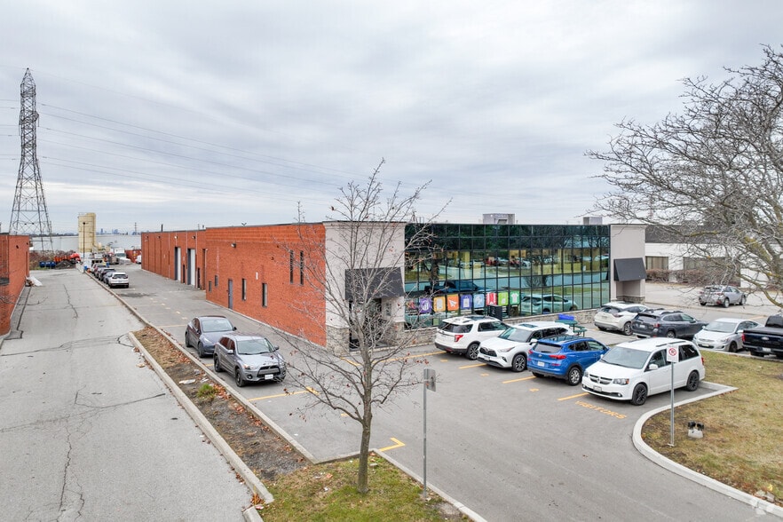 311 Amber St, Markham, ON for sale - Primary Photo - Image 1 of 1